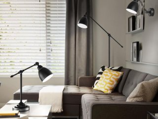 Stajaća lampa New Black