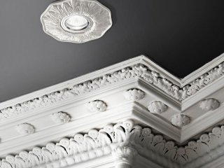 Ugradbena lampa polka bijela