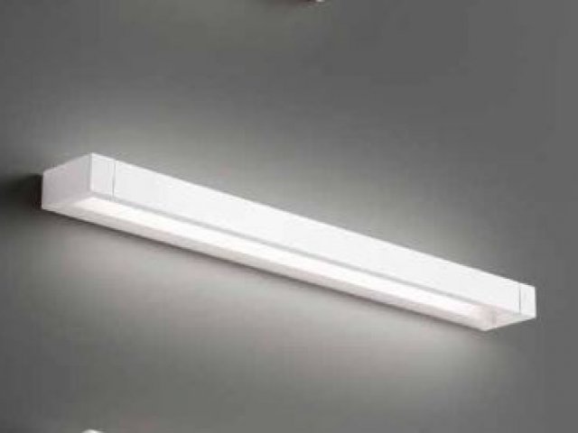 Zidna lampa 70