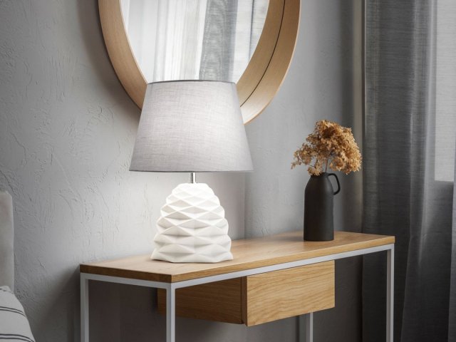 Stolna lampa Essa