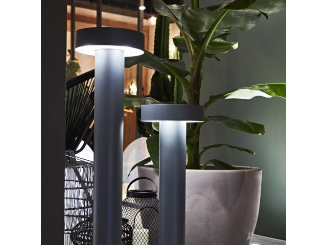 Podna lampa Tesla manja