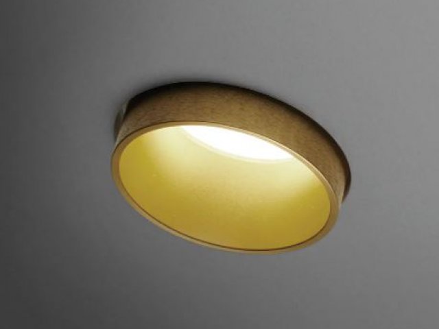 Mat zlatna ugradbena lampa