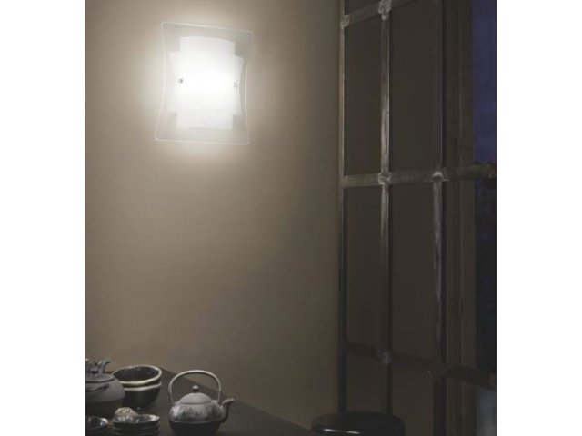 Zidna lampa Triplo AP2